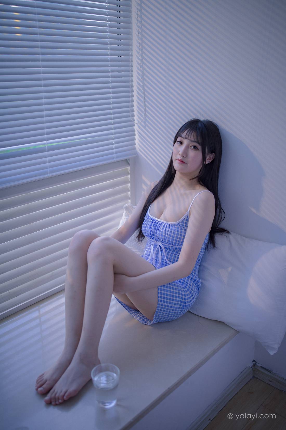 [YALAYI雅拉伊] 2020.08.11 NO.687 瓶儿《蓝》 在现浏览第12张