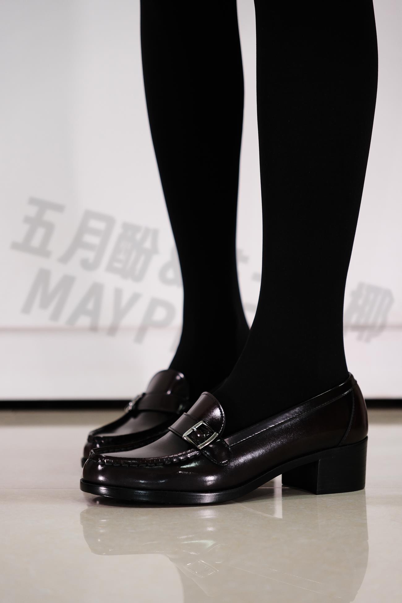 芝士好椰   Haruta 4600 and 黑连酷袜[17P]第1张