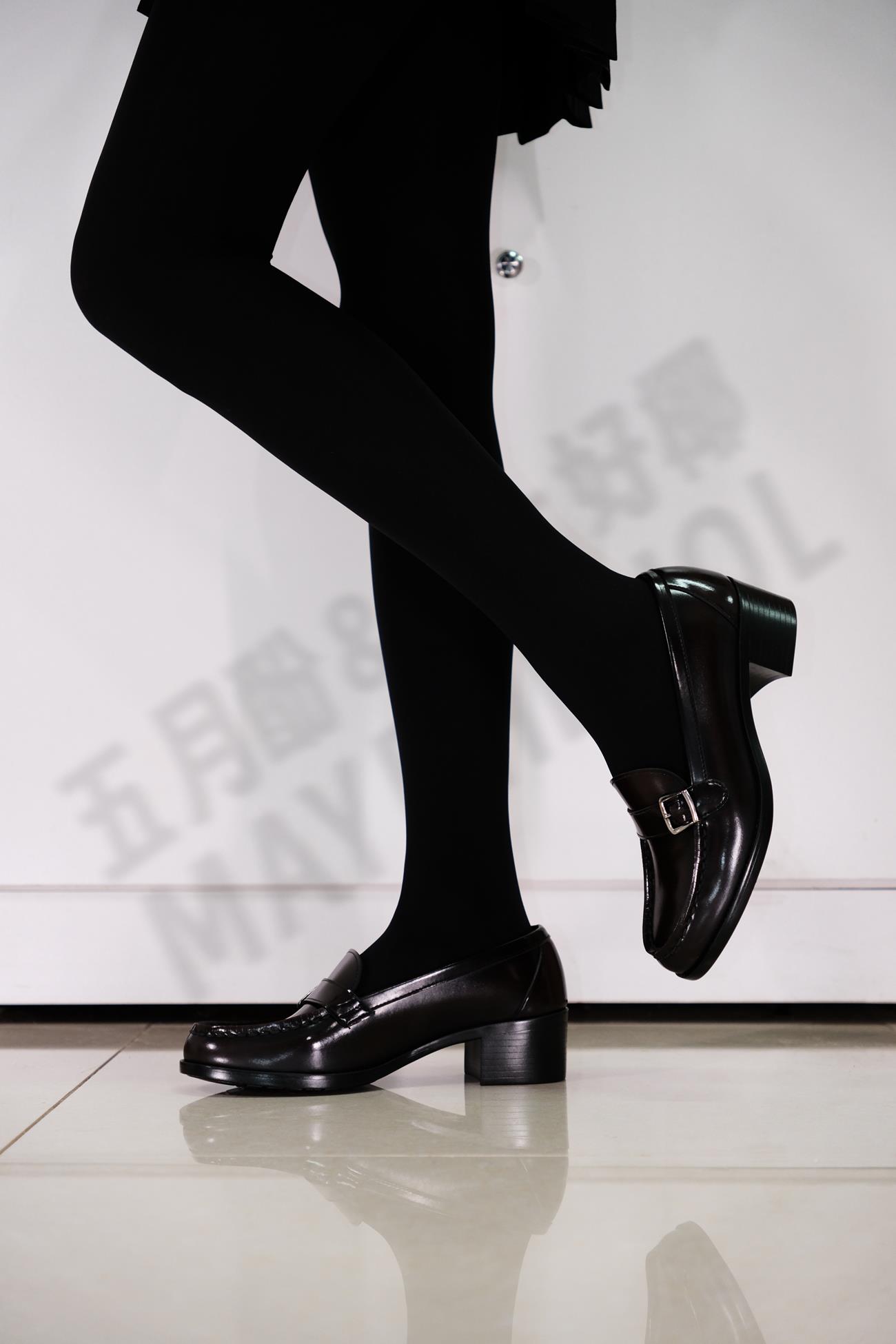 芝士好椰   Haruta 4600 and 黑连酷袜[17P]第3张