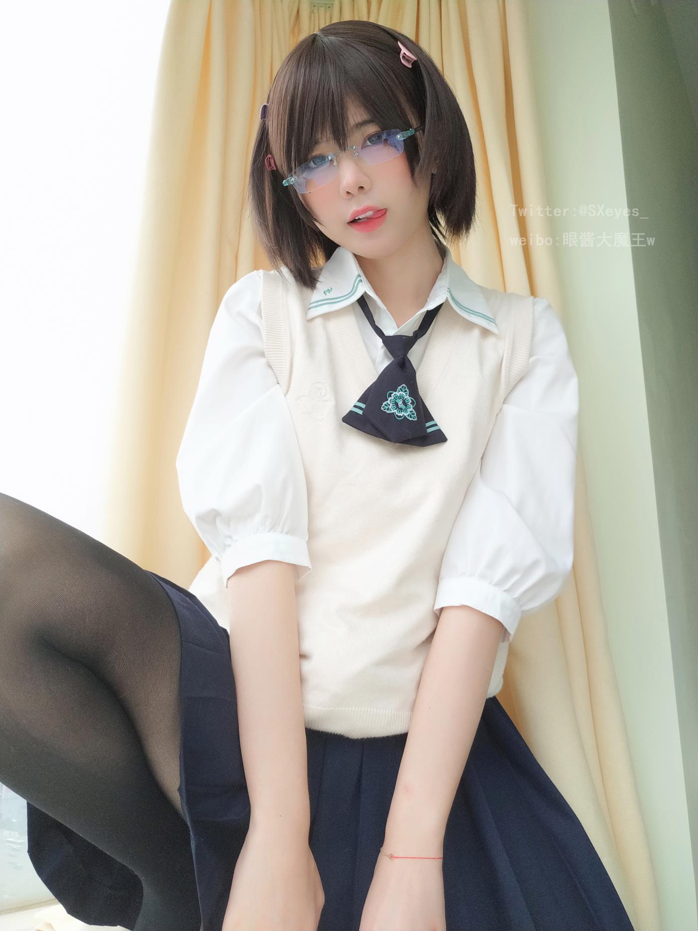 眼酱大魔王w  小XUE妹[28P]第2张