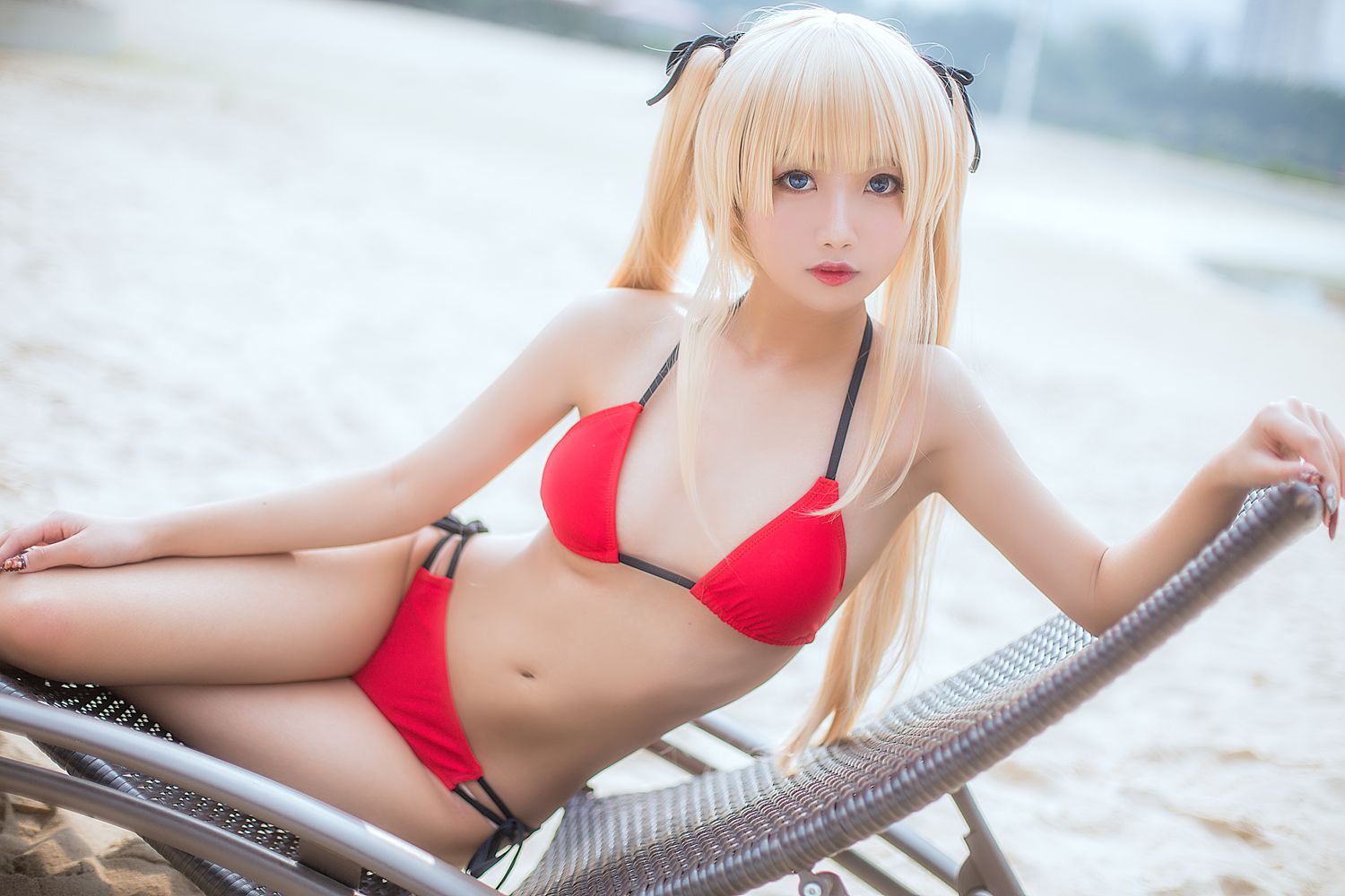 微博红人Coser@鬼畜摇 水着 在现浏览第2张
