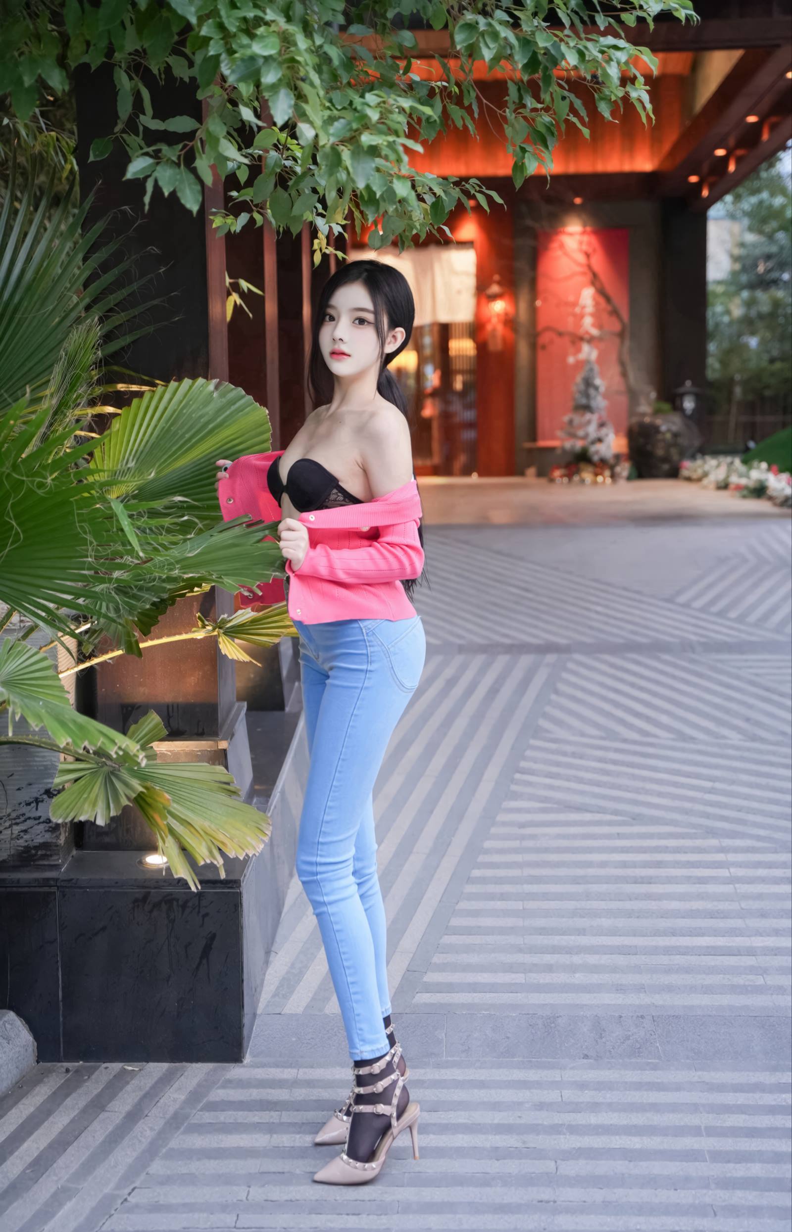 龙雪儿  灰色瑜伽服[44P]第4张