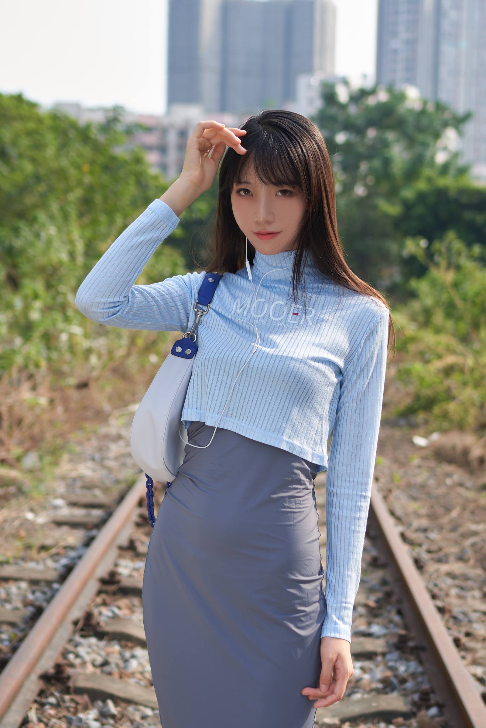 西瓜  吉他妹妹[24P]第1张